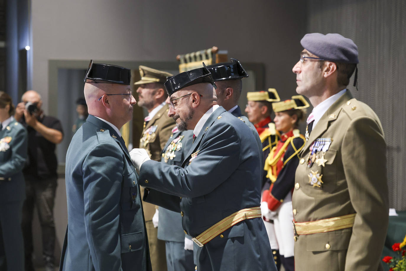 La Guardia Civil celebra el Día del Pilar en Gijón