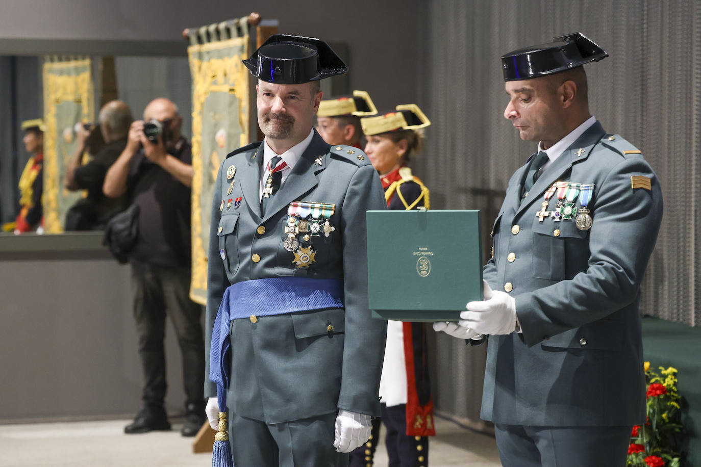 La Guardia Civil celebra el Día del Pilar en Gijón