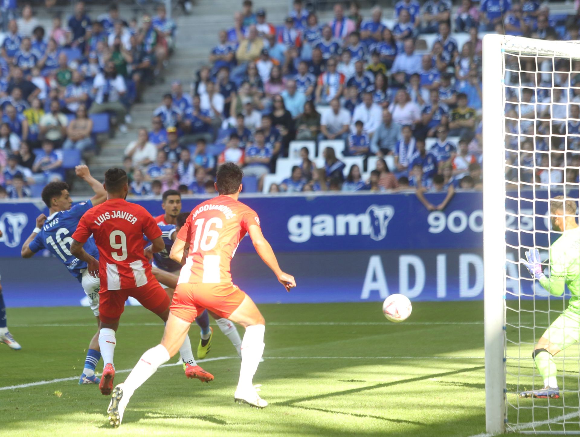 Las mejores imágenes del Real Oviedo contra el Almería (3-2)