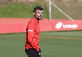 Rubén Albés, en un entrenamiento en Mareo.