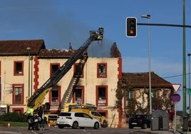 Estado en el que quedó el edificio tras el incendio.