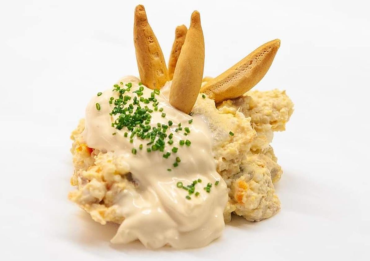 Plato de ensaladilla rusa del Pampín Bar, elegido el mejor del país.