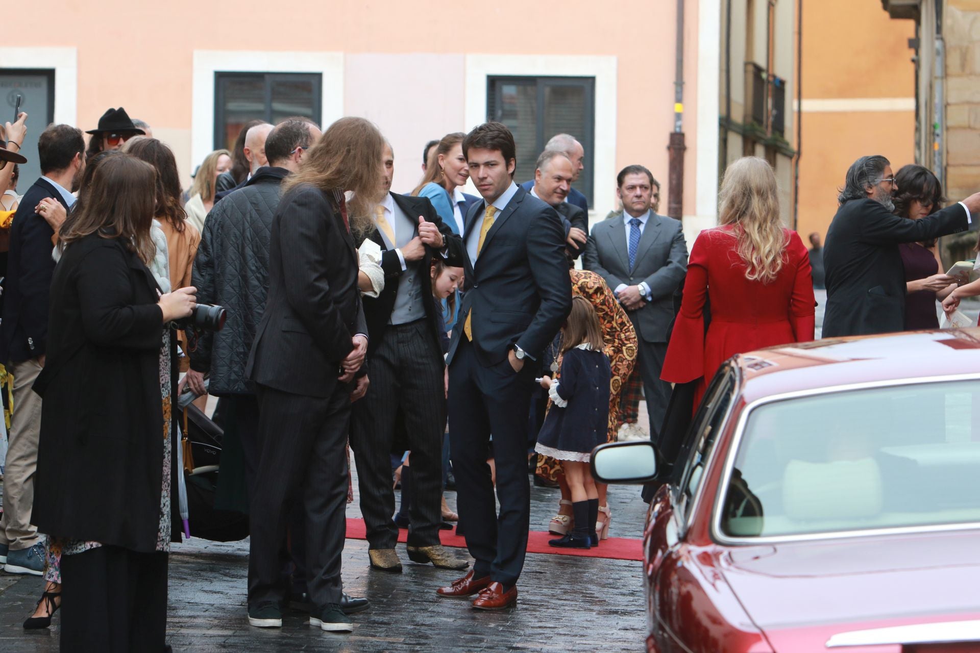 Derroche de estilo y elegancia en una boda con arraigo en Gijón