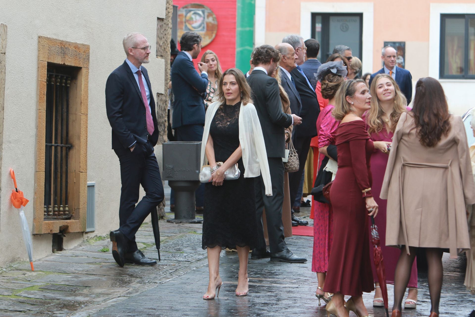 Derroche de estilo y elegancia en una boda con arraigo en Gijón