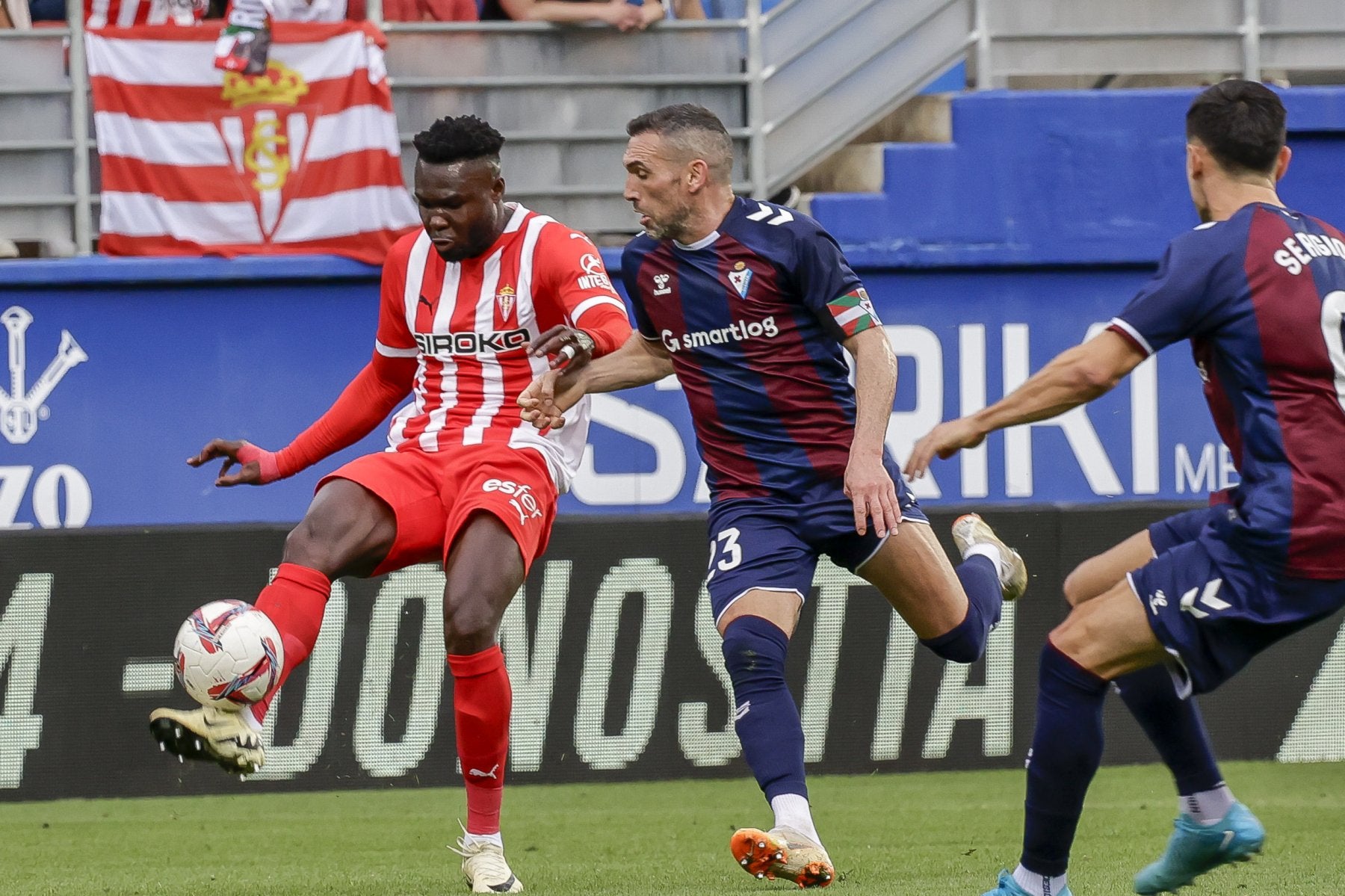 Jordi Caicedo, durante el partido contra el Eibar.