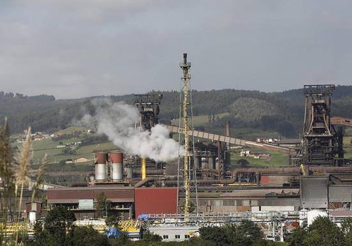 El absentismo en la industria asturiana se desboca: se pierden el 8,6% de las horas pactadas