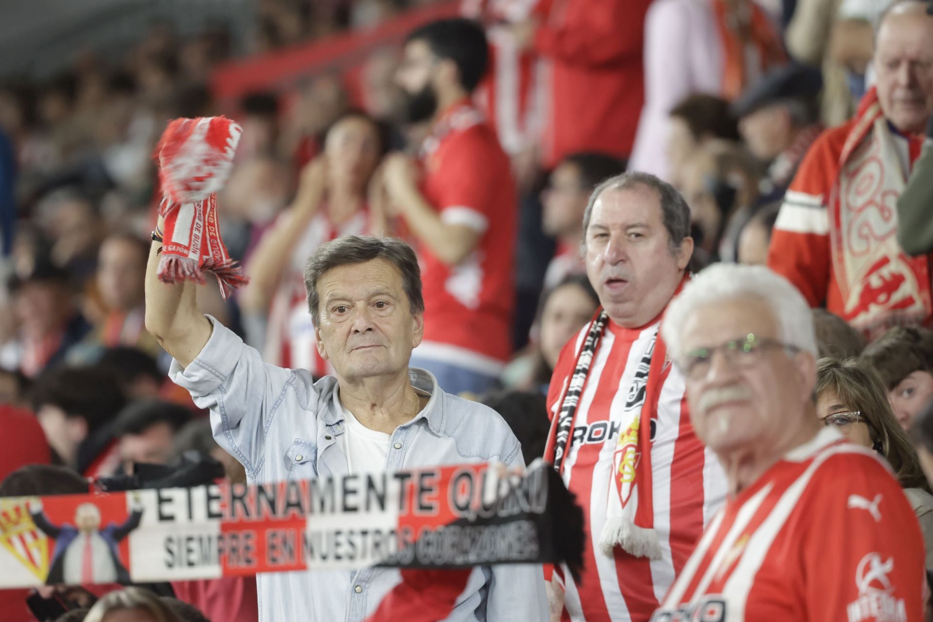 ¿Estuviste en el Sporting - Huesca? ¡Búscate!