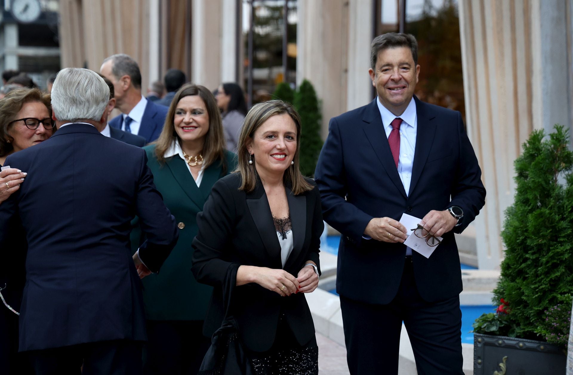 Elegancia y sobriedad entre los invitados al concierto previo a los Premios Princesa de Asturias