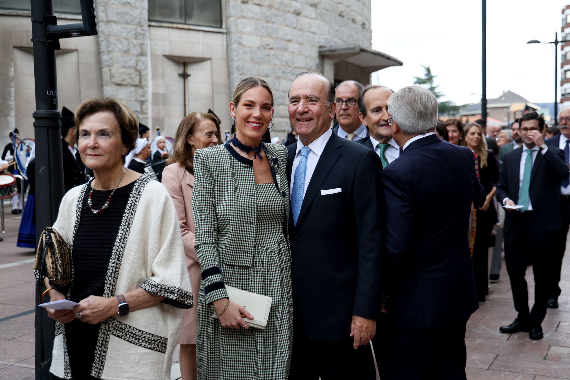 Elegancia y sobriedad entre los invitados al concierto previo a los Premios Princesa de Asturias