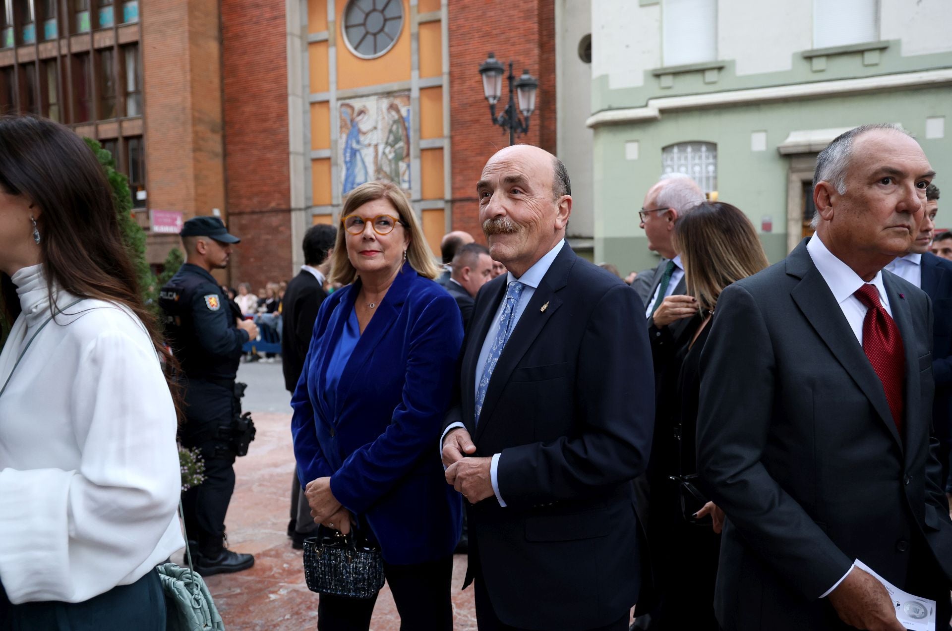 Elegancia y sobriedad entre los invitados al concierto previo a los Premios Princesa de Asturias