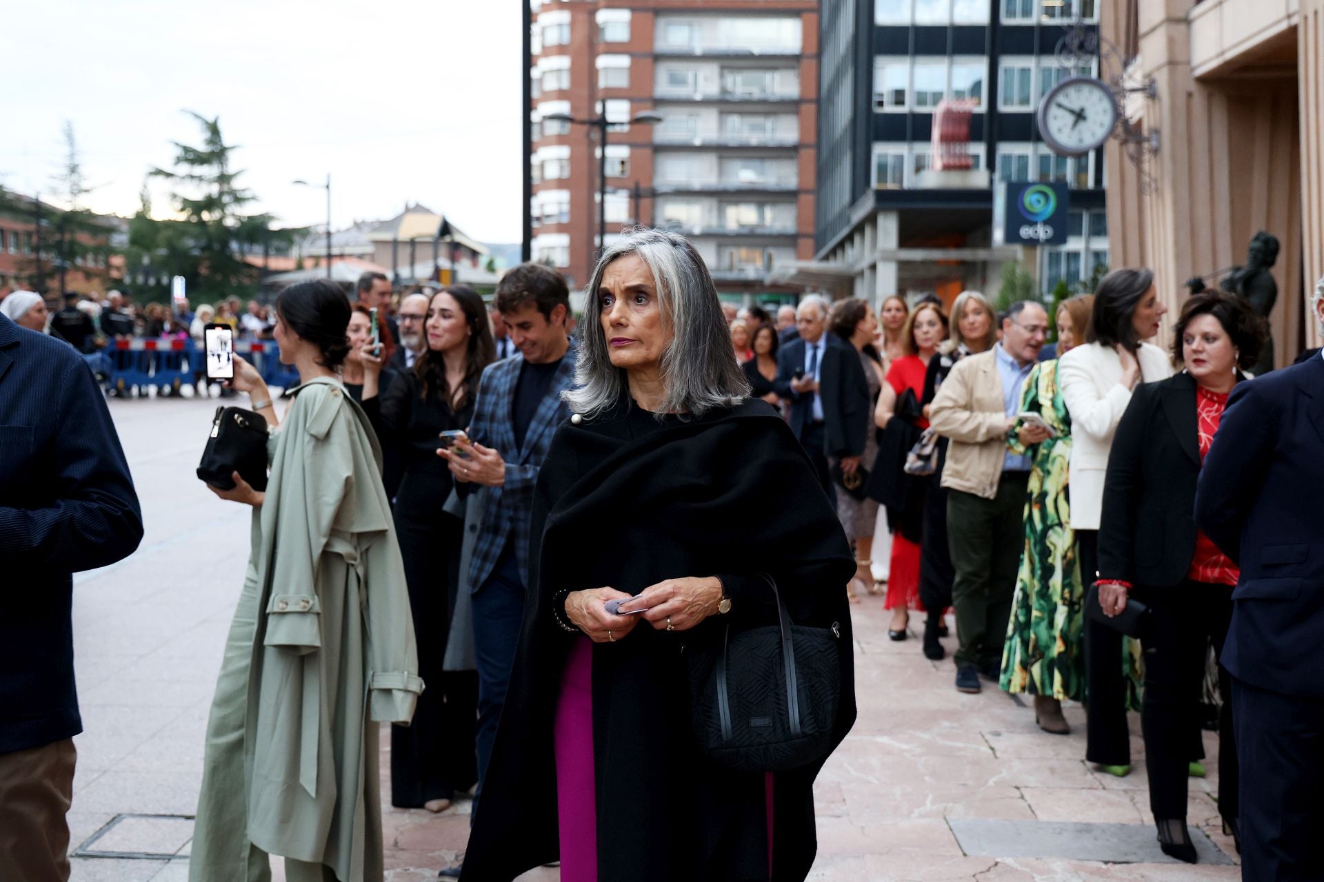 Elegancia y sobriedad entre los invitados al concierto previo a los Premios Princesa de Asturias