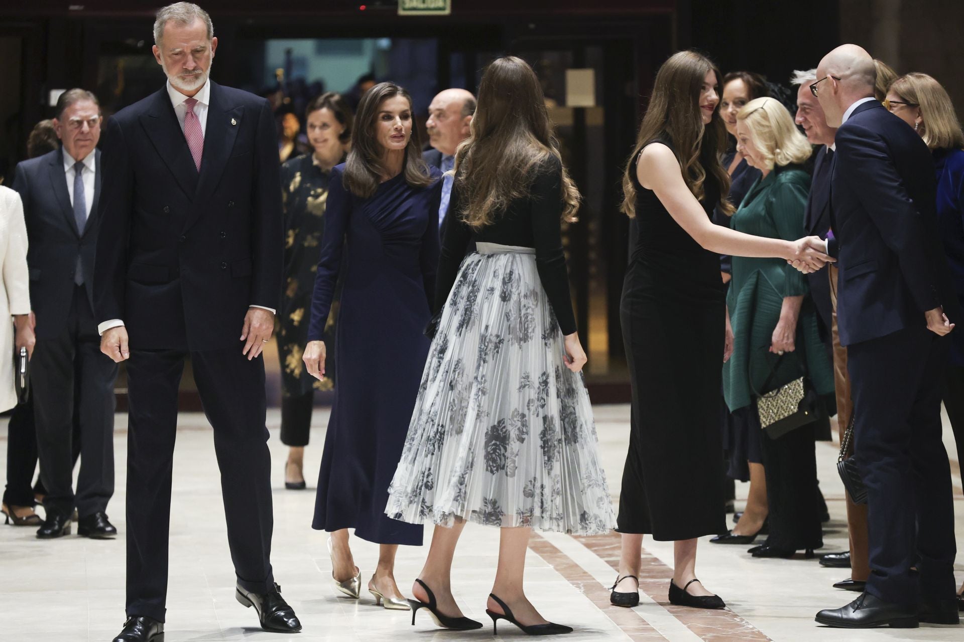 Los estilismos de la Familia Real en el concierto previo a los Premios Princesa de Asturias