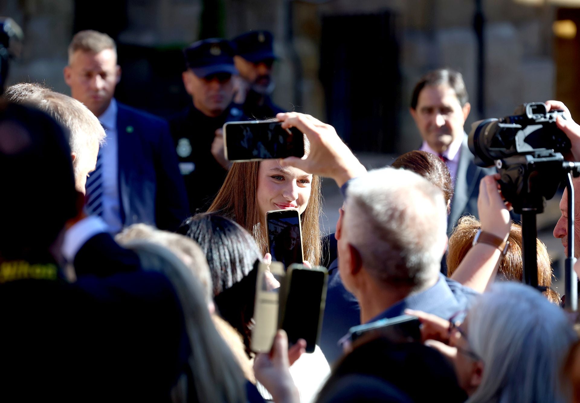 Multitudinario recibimiento a la Princesa Leonor en Oviedo