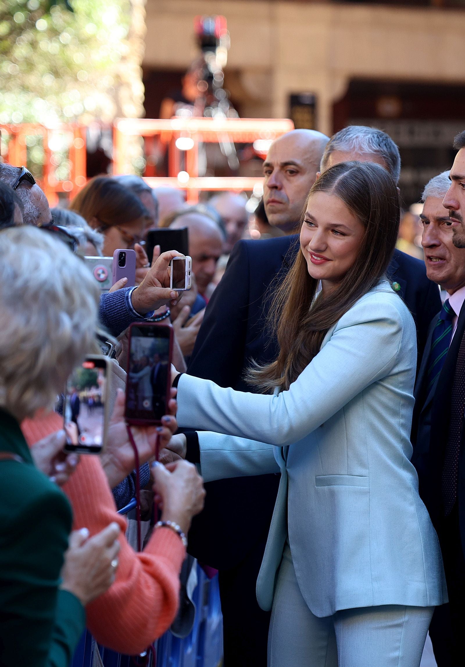 Multitudinario recibimiento a la Princesa Leonor en Oviedo