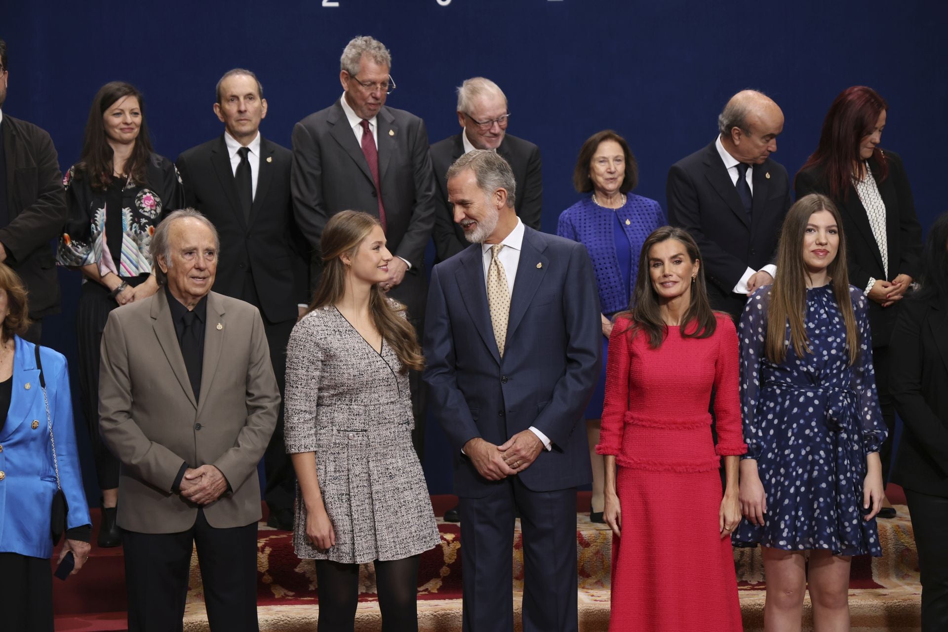 Sonrisas y cercanía: las imágenes de las audiencias de la Familia Real en el Reconquista