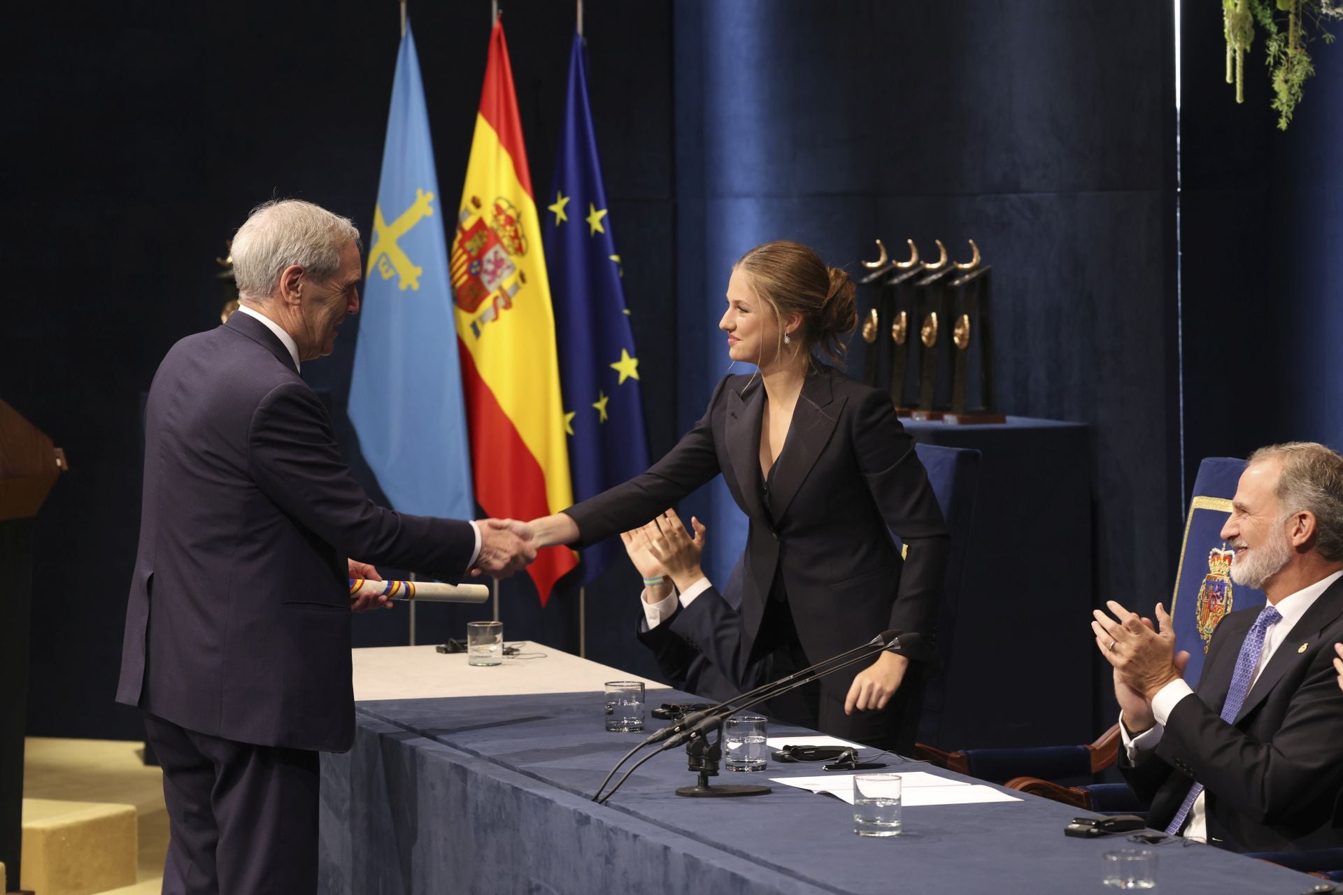 Emoción y sorpresas en la ceremonia de entrega de los Premios Princesa de Asturias