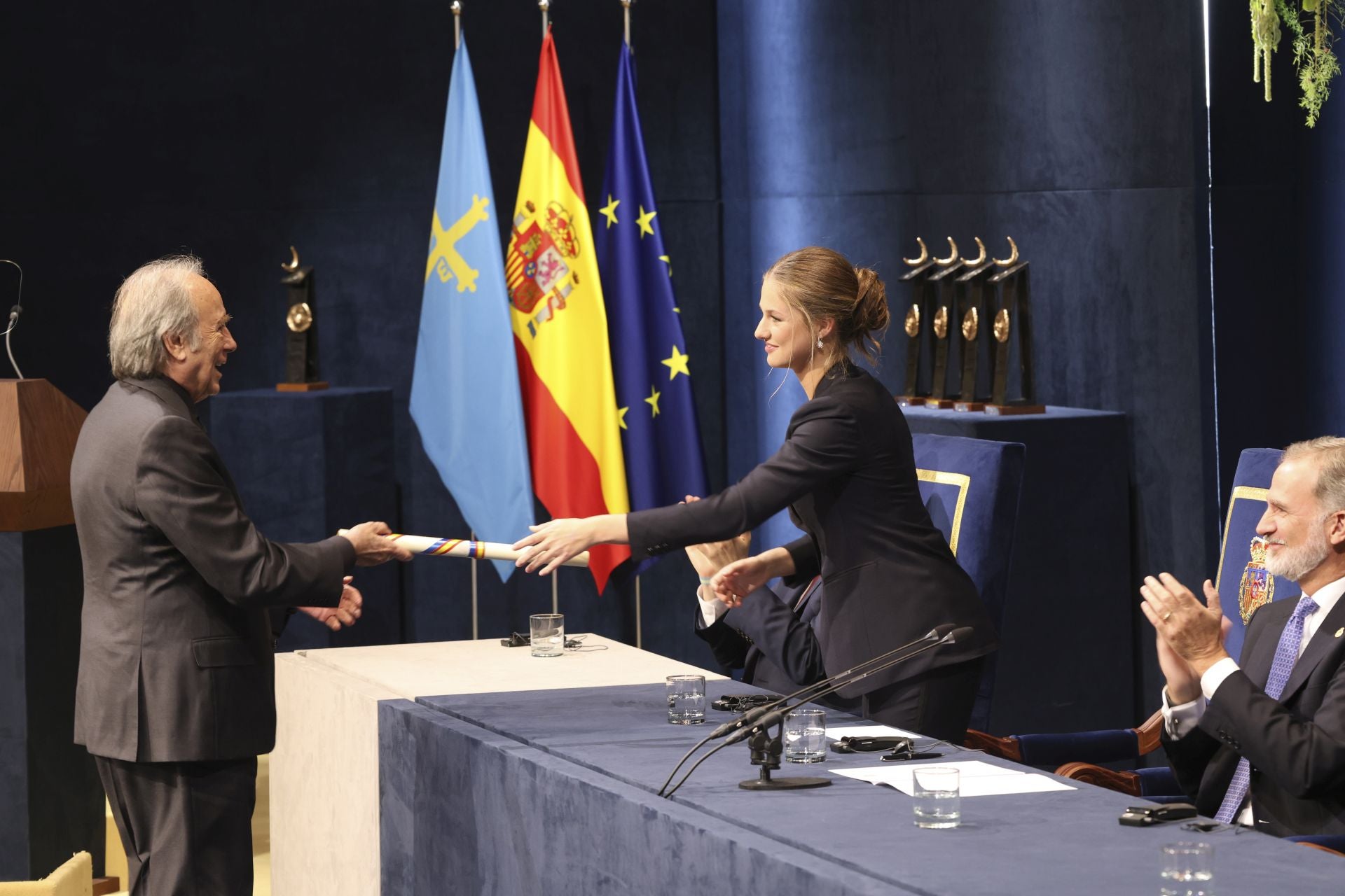 Emoción y sorpresas en la ceremonia de entrega de los Premios Princesa de Asturias