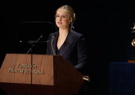 La Princesa Leonor pronuncia su discurso en el Campoamor.