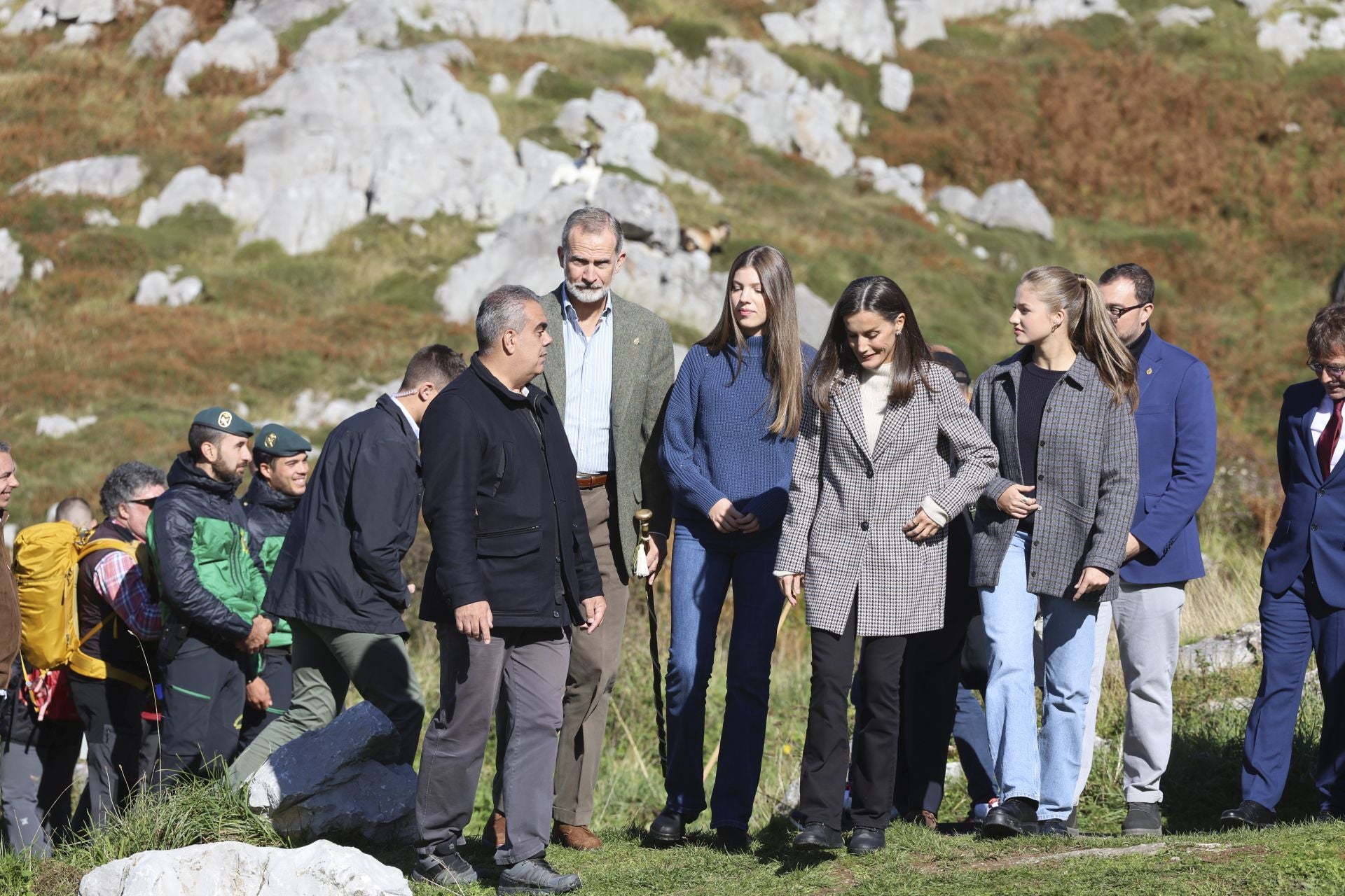 Sotres, pletórico: la visita real al Pueblo Ejemplar de Asturias, en imágenes