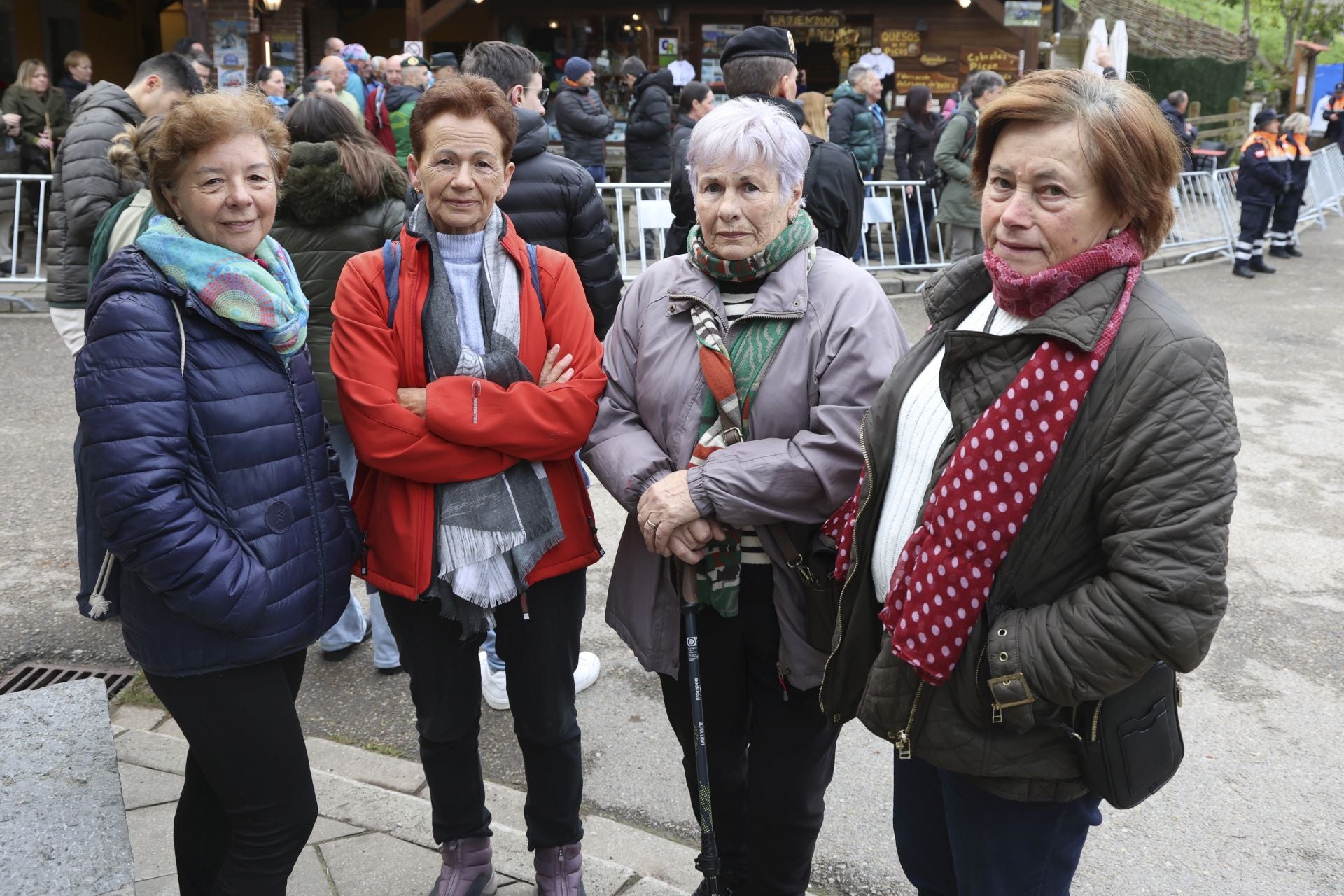 Sotres, pletórico: la visita real al Pueblo Ejemplar de Asturias, en imágenes