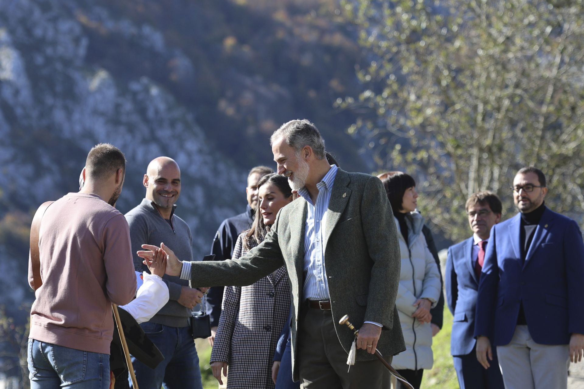 Sotres, pletórico: la visita real al Pueblo Ejemplar de Asturias, en imágenes