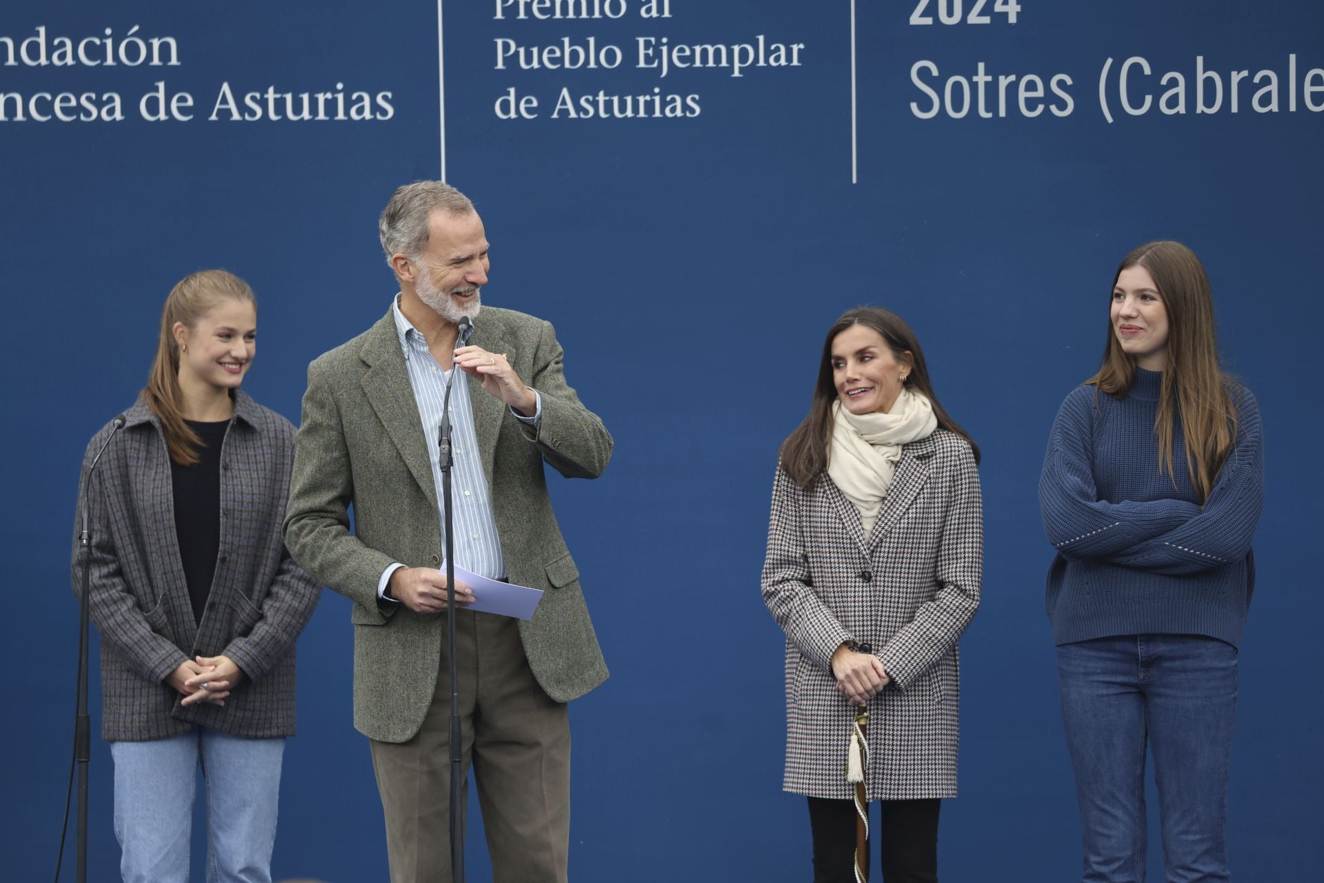 Sotres, pletórico: la visita real al Pueblo Ejemplar de Asturias, en imágenes