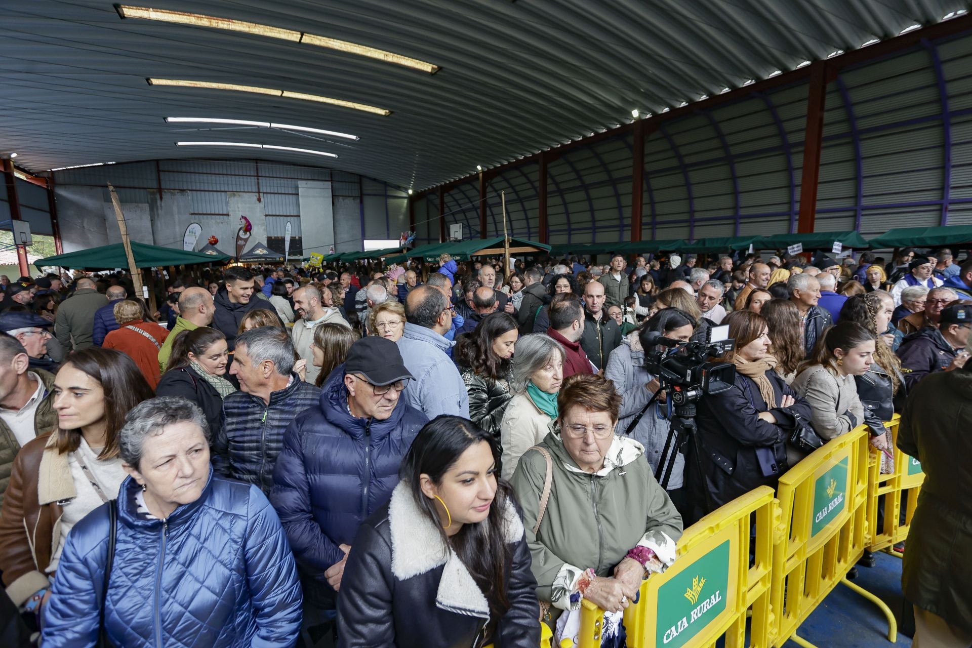 El manjar asturiano de Benia de Onís: el certamen del queso Gamonéu da sus ganadores