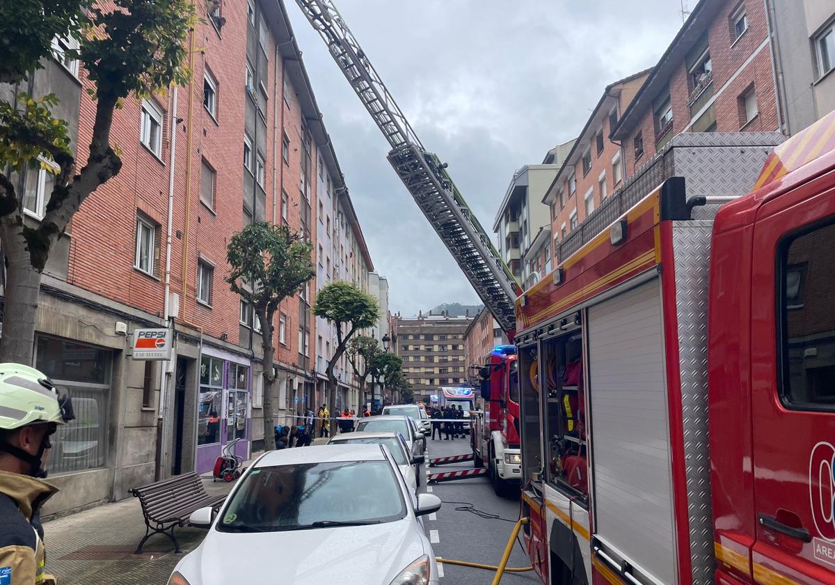 El incendio se produjo en la calle Víctor Hevia de Vallobín.