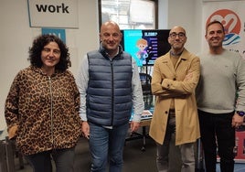 Yolanda Cotiello (coordinadora de Atención educativa del Área SAnitaria V), Jose Vallín (Fundación Deportiva Montevil), Nacho Tuñón (Real Federación de Fútbol del Principado de Asturias) y Juan Carlos Cortina (CD Montevil).