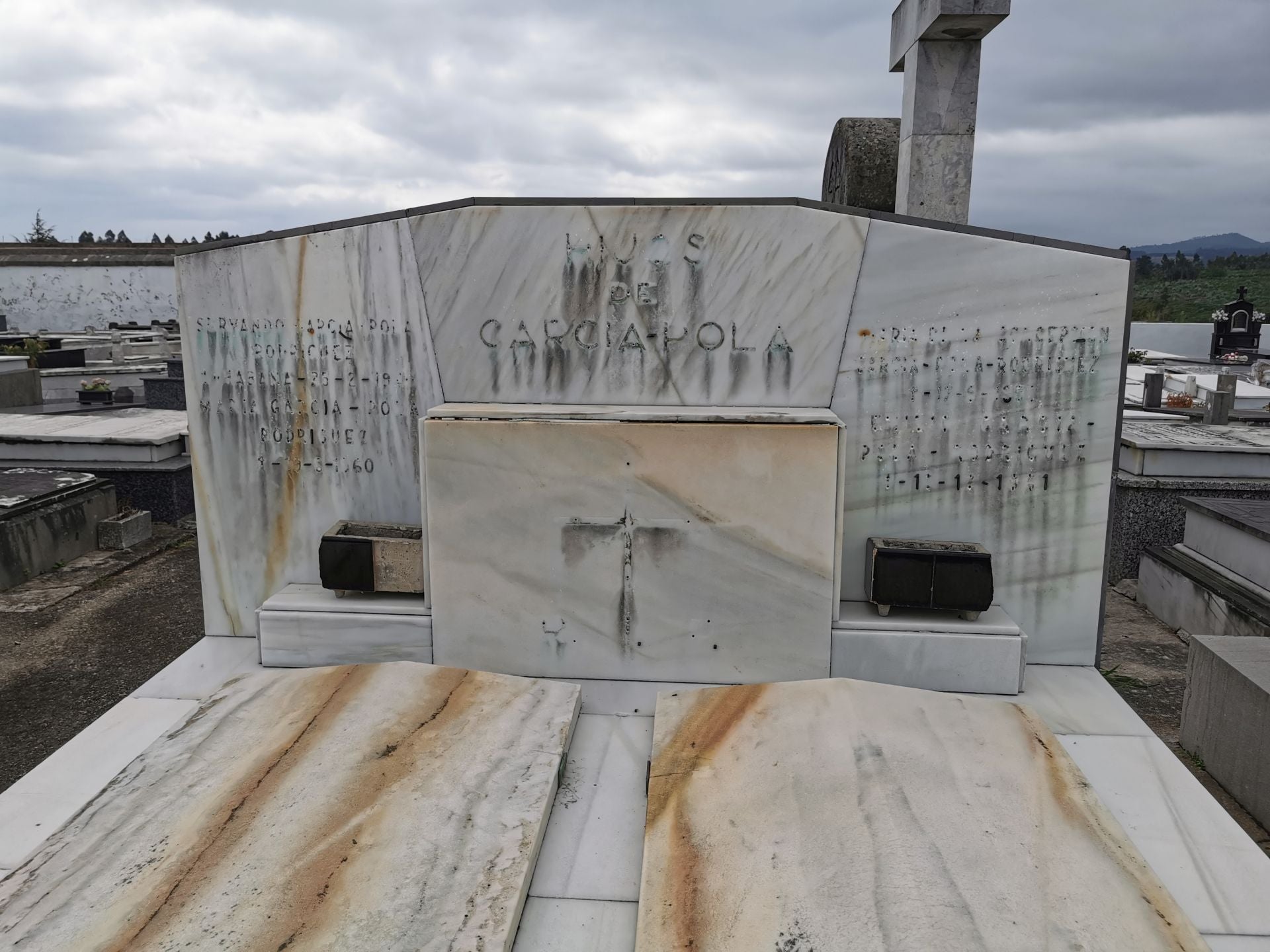 El cementerio de La Carriona en Avilés, desvalijado en víspera de los Santos