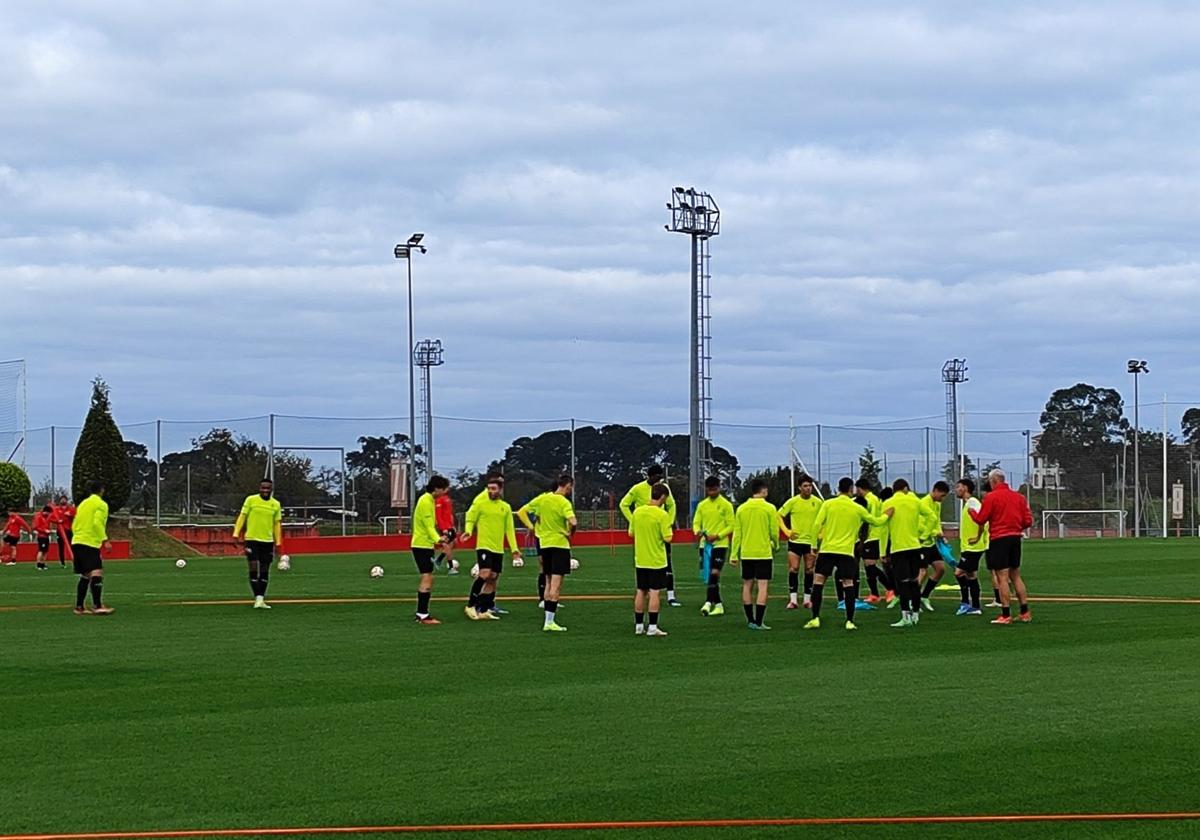 Albés completa la última sesión antes de la Copa del Rey sin echar mano del Sporting Atlético