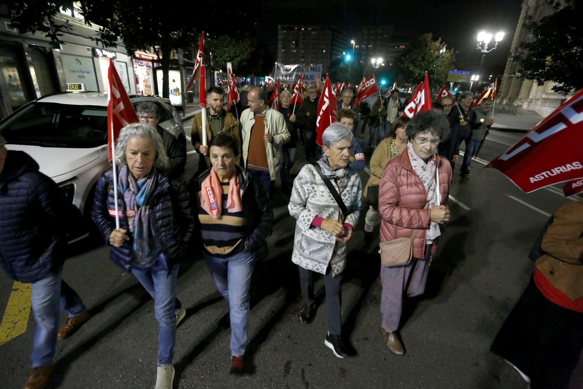 Las imágenes que deja la manifestación contra la siniestralidad laboral en Asturias