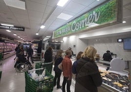 ¿Qué supermercados abren este puente de Todos los Santos en Asturias?