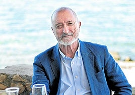 Arturo Pérez-Reverte, durante la presentación de la novela en Grecia.