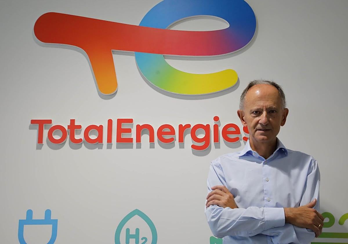 El presidente de TotalEnergies Electricidad y Gas, Javier Sáenz de Jubera, en la sede de la compañía, en Oviedo.