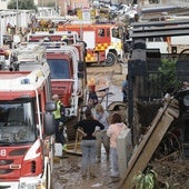 Bomberos y policías locales de Asturias colaboran en Valencia