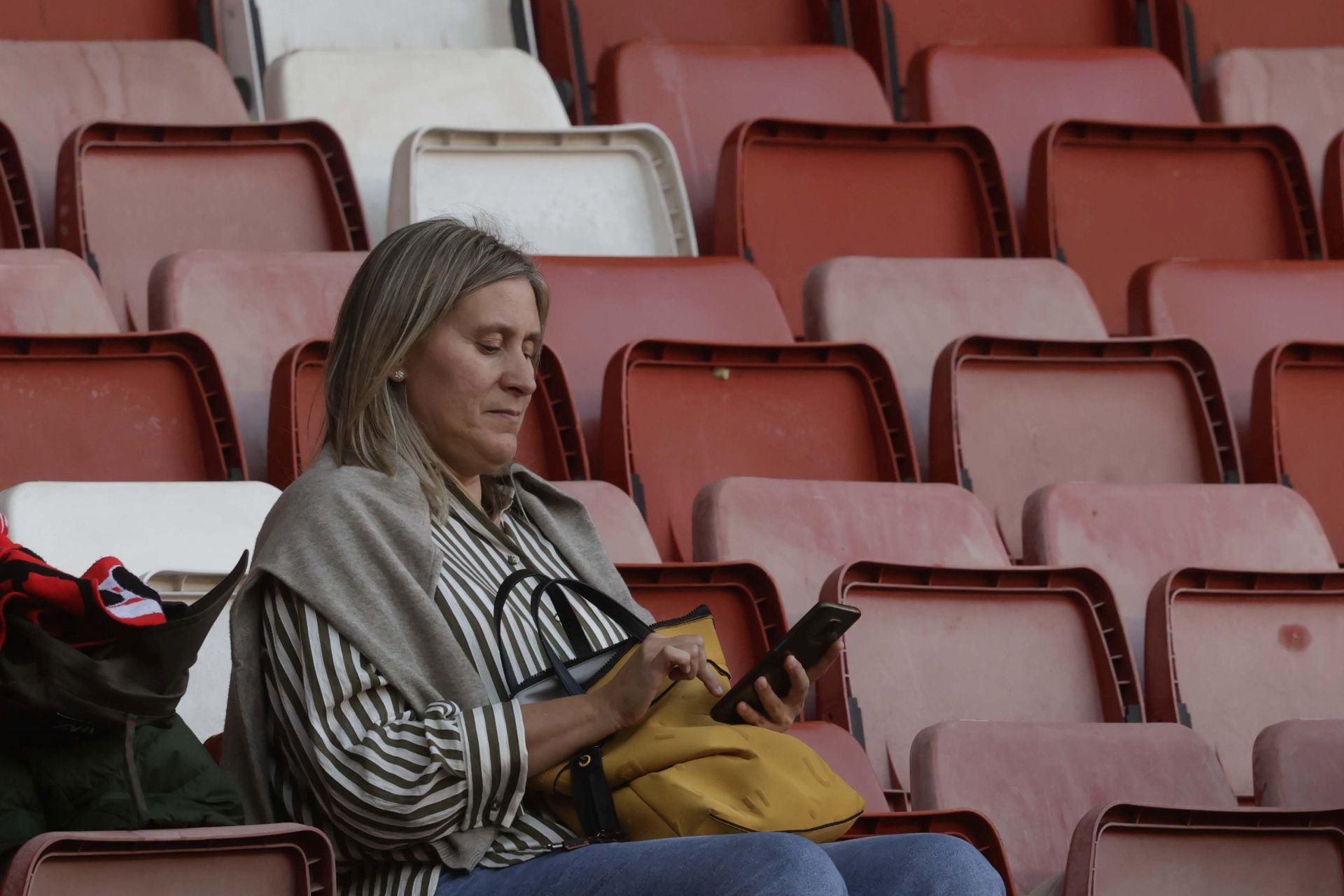 Fotos: ¿Estuviste en el Sporting - Cádiz en El Molinón? ¡Búscate!