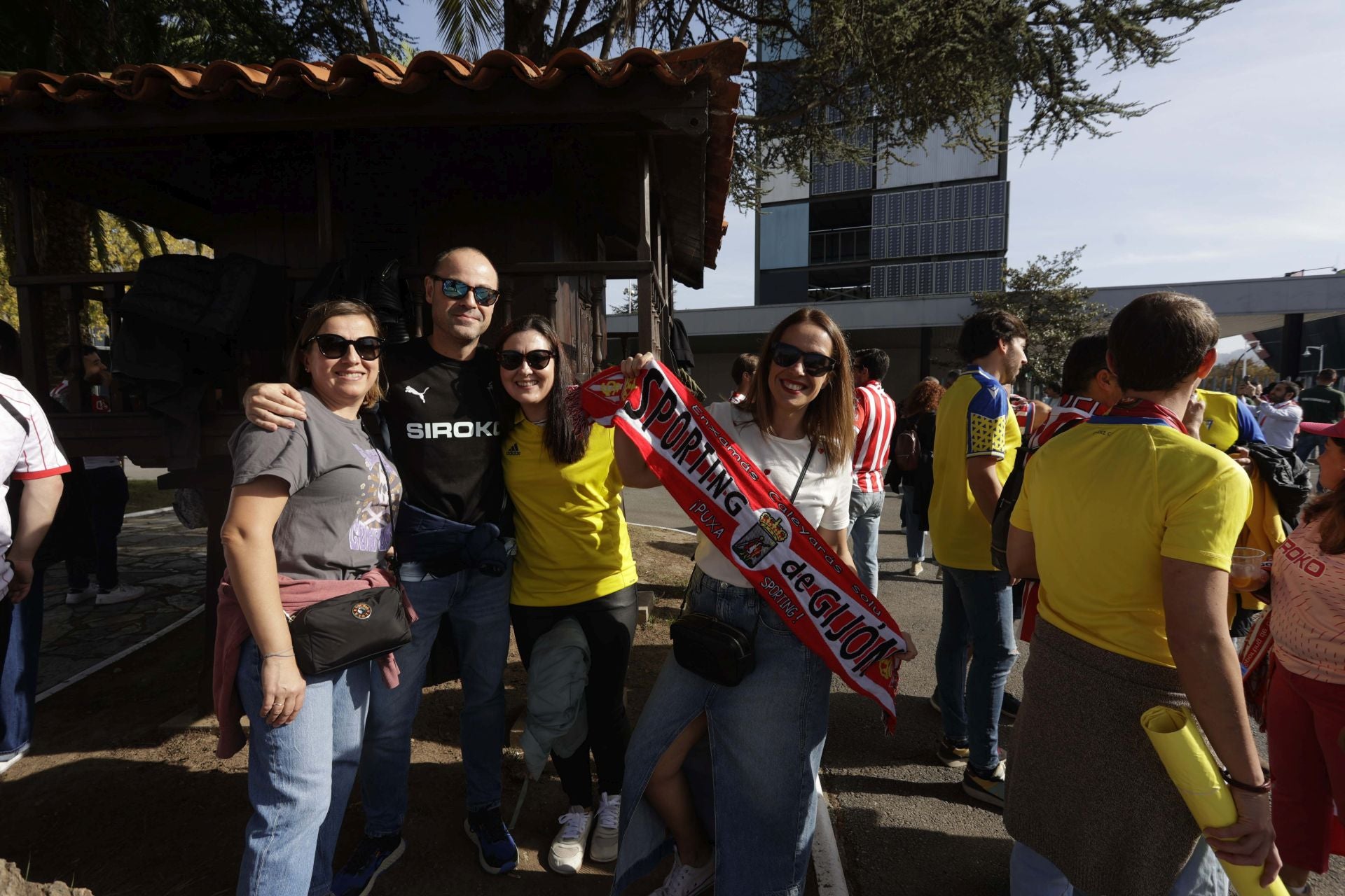 Fotos: ¿Estuviste en el Sporting - Cádiz en El Molinón? ¡Búscate!