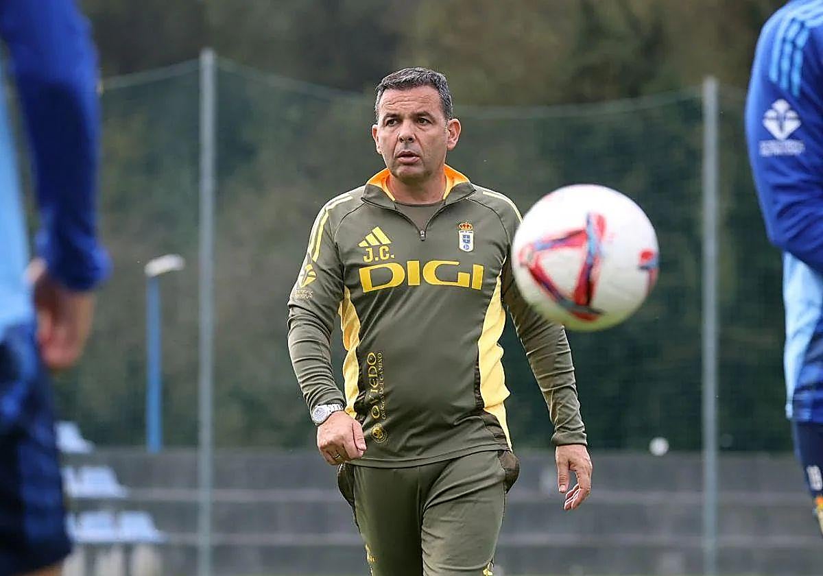 Javi Calleja, en un entrenamiento del Real Oviedo.