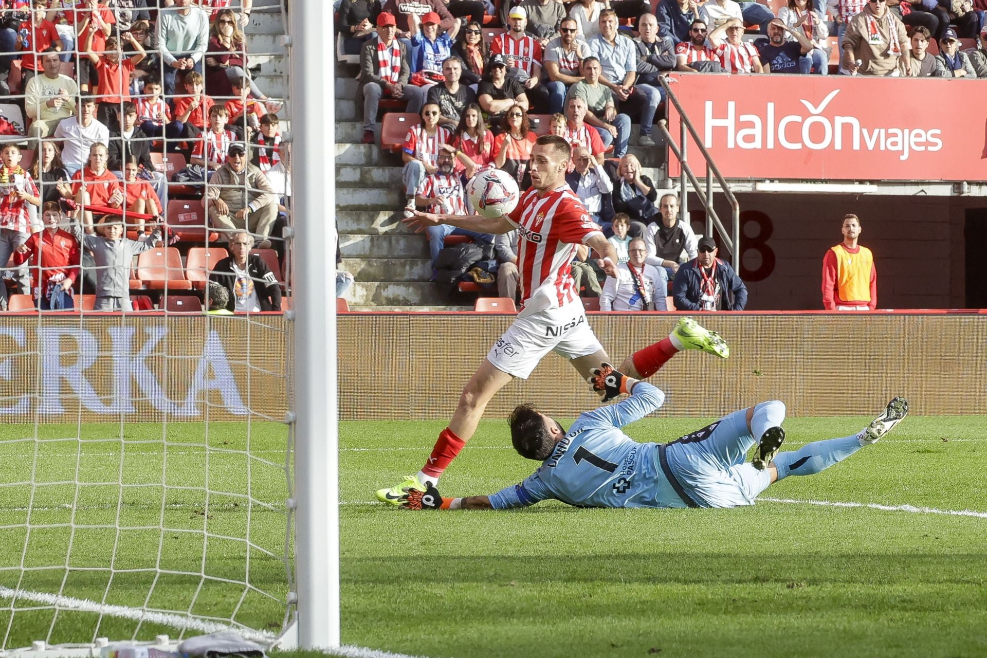 Fotos: Las mejores jugadas del Sporting de Gijón-Cádiz en El Molinón