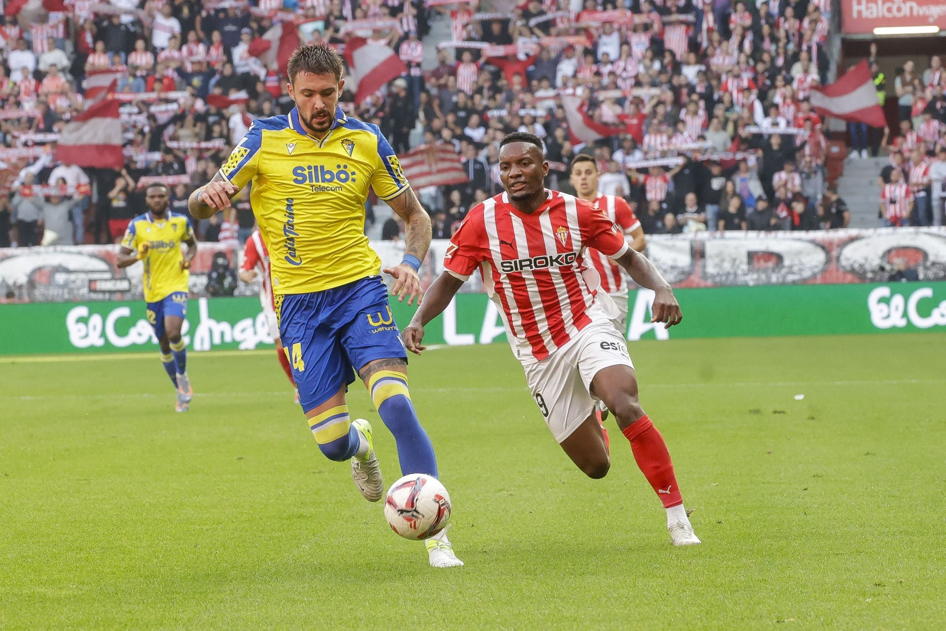 Fotos: Las mejores jugadas del Sporting de Gijón-Cádiz en El Molinón