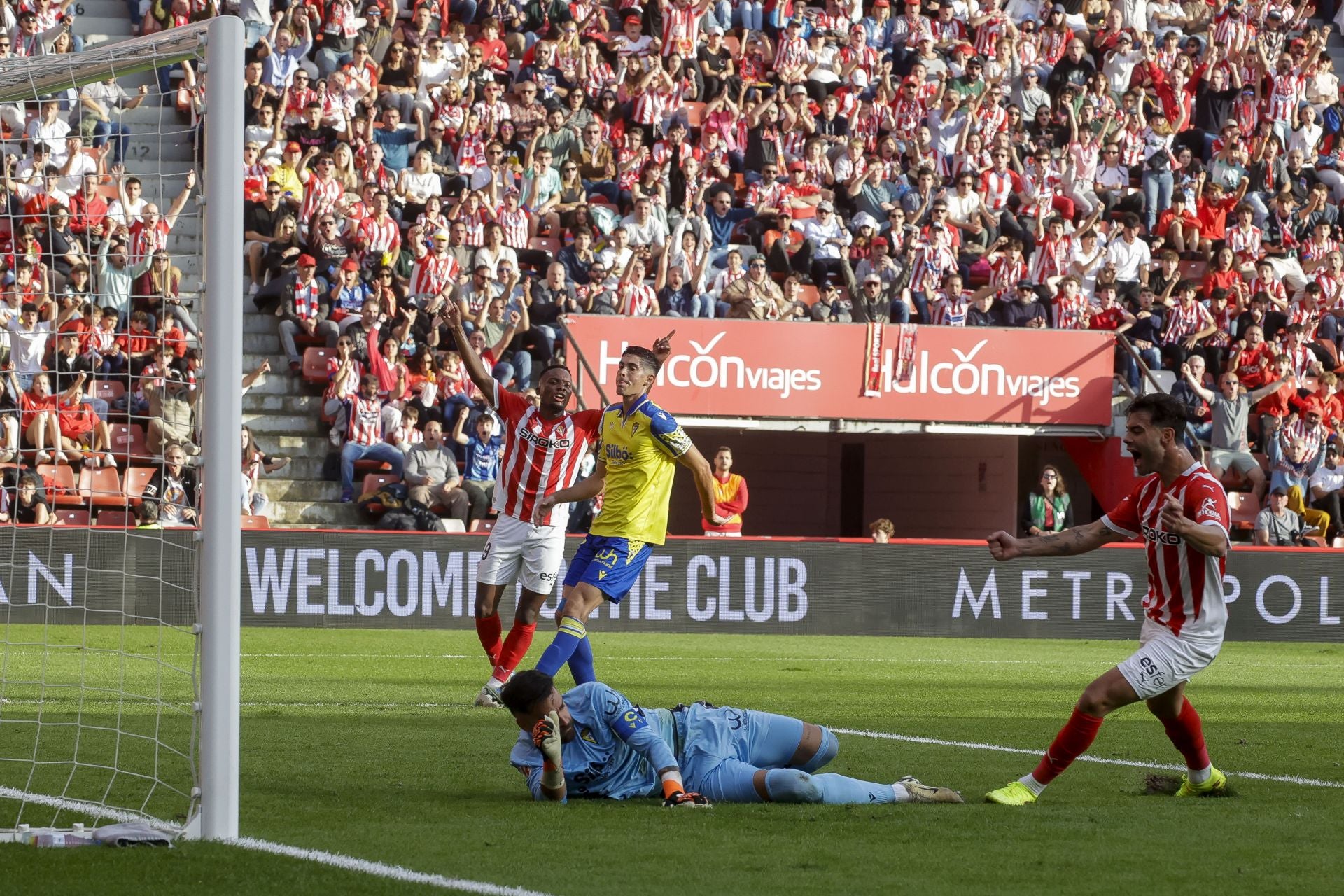 Fotos: Las mejores jugadas del Sporting de Gijón-Cádiz en El Molinón