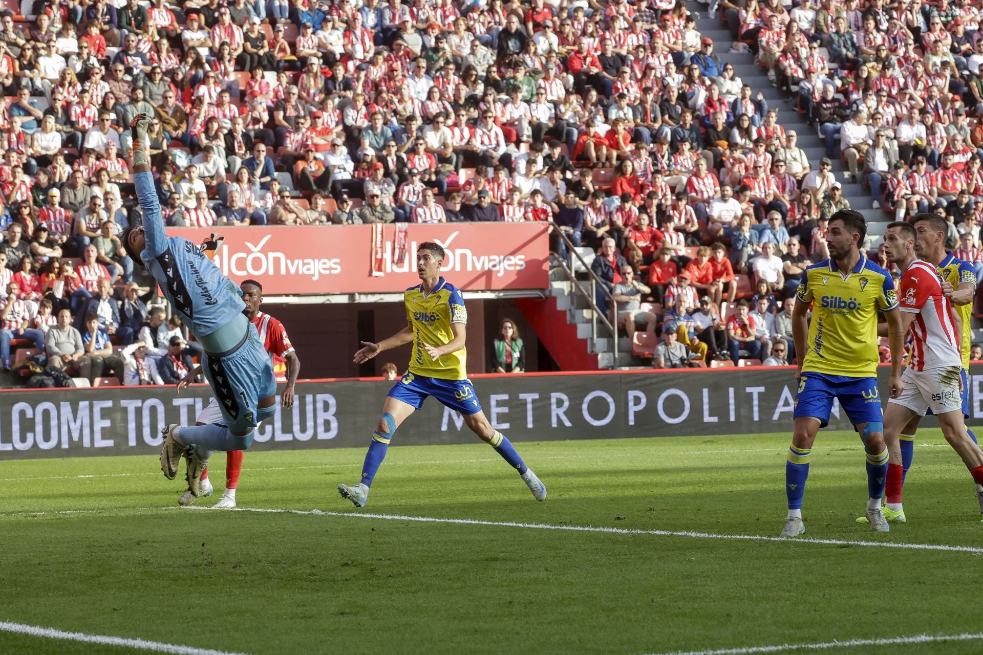 Fotos: Las mejores jugadas del Sporting de Gijón-Cádiz en El Molinón