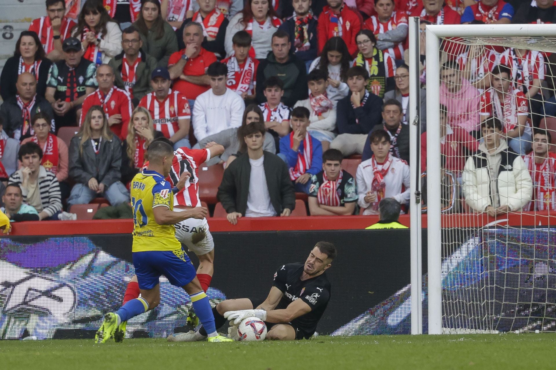 Fotos: Las mejores jugadas del Sporting de Gijón-Cádiz en El Molinón