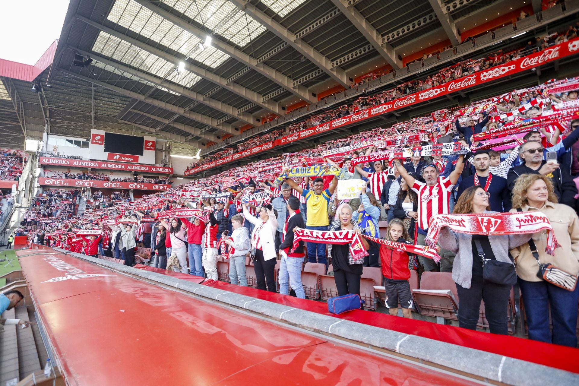 Fotos: Las mejores jugadas del Sporting de Gijón-Cádiz en El Molinón