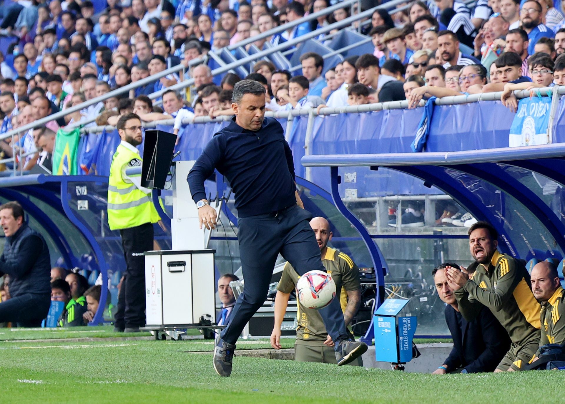 Fotos: Las jugadas del Real Oviedo-Burgos