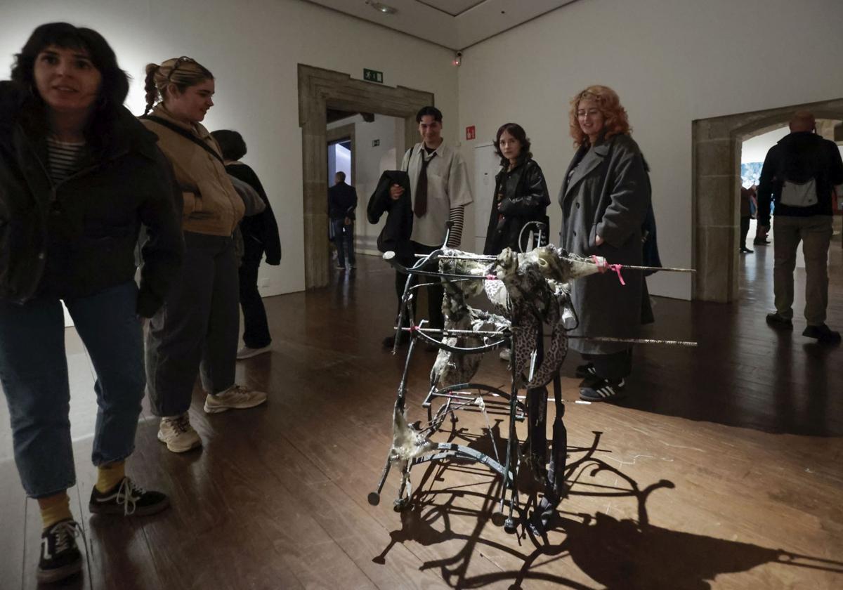 Inauguración de la exposición Entrearte en el palacio de Revillagigedo de Gijón