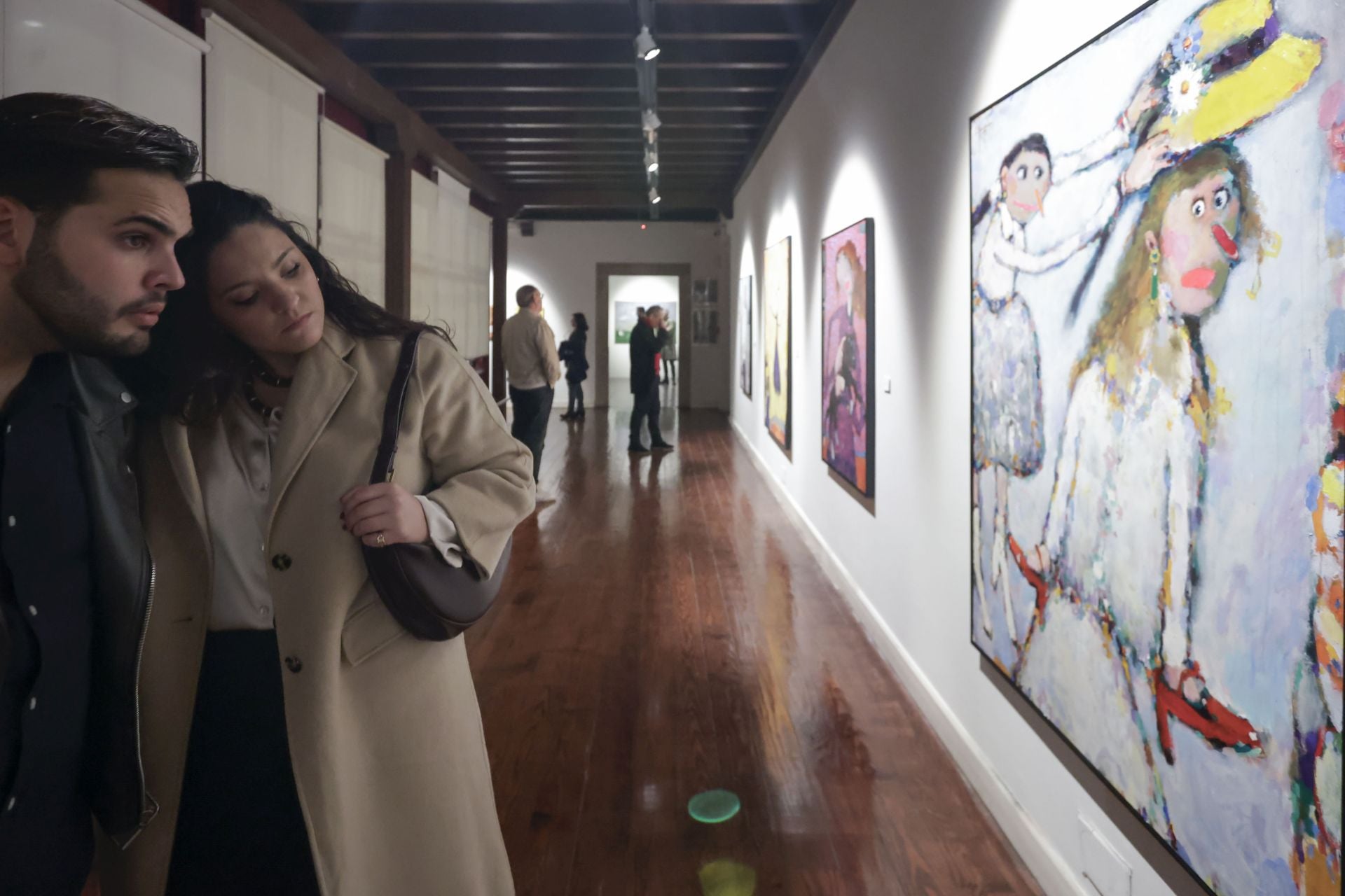 Inauguración de la exposición Entrearte en el palacio de Revillagigedo de Gijón