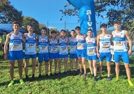 Equipos Sub-18 y Sub-20 del Bikila Atlética en la prueba celebrada en Tineo.