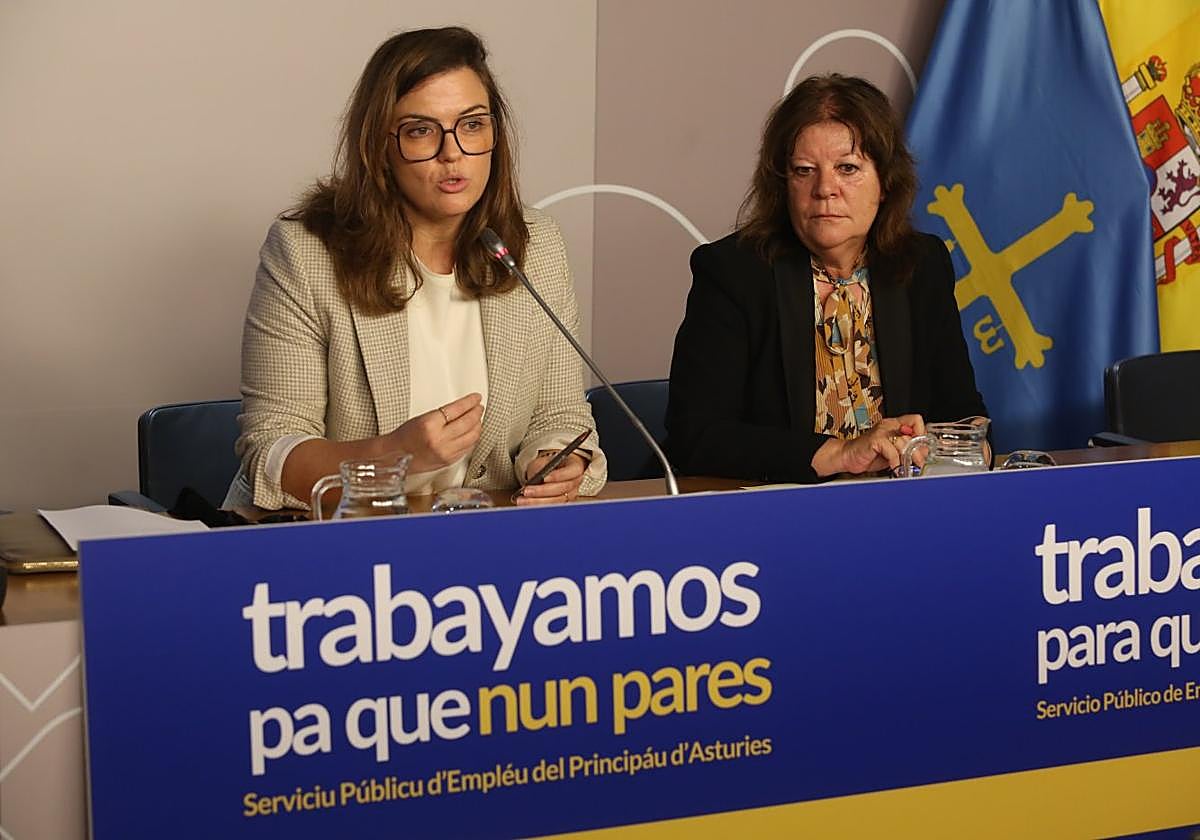 Begoña López y Judith Flórez, del Sepepa, durante la presentación.